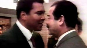 صدام استقبل محمد علي بحفاوة كبيرة- يوتيوب