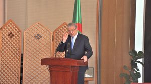قال الوزير الأول الجزائري، عبد المالك سلال، إن الوضع صعب بالجزائر والعوائق حقيقية والغد غامض- عربي21