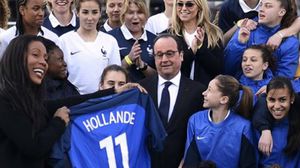 وسيحضر هولاند الجمعة المقبل، المباراة الافتتاحية للبطولة بين فرنسا ورومانيا على ملعب فرنسا- أرشيفية