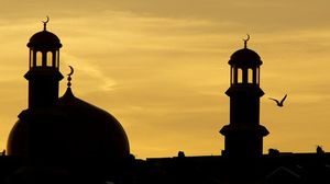 الغارديان: المسلمين في بريطانيا يواجهون أصعب رمضان منذ 30 عاما - أرشيفية