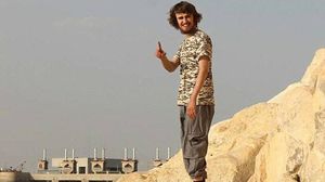 الجهادي جاك نشر صوره أثناء تواجده في سوريا- صحيفة "الصن" البريطانية