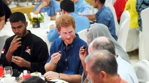 حضر الأمير هاري حفل إفطار حضره أكثر من 100 من الجالية المسلمة في سنغافورة- جيتي