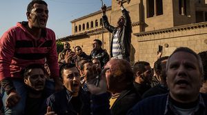 المصريون آثروا الاحتجاج عبر مواقع التواصل الاجتماعي عوضا عن الخروج في الشارع- جيتي