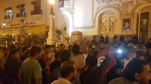 المحتجون التونسيون نددوا بالتدخل الإماراتي السعودي السافر في تونس وبتآمر وزير الداخلية المقال- عربي21