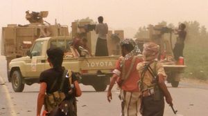 قالت مصادر إن "شارع الخمسين شهد مواجهات عنيفة بعد أن حاول مسلحو الحوثي اختراق الدفاعات الحكومية"- جيتي