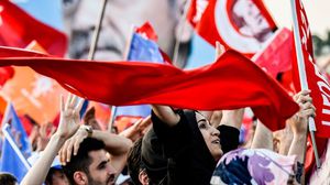 إسطنبول شهدت أكبر حشد انتخابي في تركيا شارك فيه مئات الآلاف أمس- جيتي