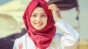 قالت رزان النجار قبل استشهادها إن "لي الفخر أن أموت شهيدة دفاعا عن أرضي وإنقاذا لأرواح الشهداء الأبرار"- فيسبوك