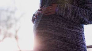 تعد الضائقة الجنينية الناتجة عن نقص في الأوكسجين من بين مضاعفات الولادة المهبلية- جيتي