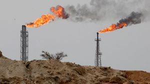 تعد عبادان مركزا عالميا لتكرير النفط، وهي متصلة مع آبار النفط الإيرانية بواسطة أنابيب- جيتي