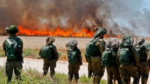 مستشرق إسرائيلي: الطائرات الورقية المشتعلة أظهرت أن حماس ليست بوارد الذهاب لحسم عسكري- جيتي 