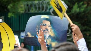 الناشطون أكدوا مسؤولية نظام السيسي عن وفاة الرئيس مرسي- جيتي