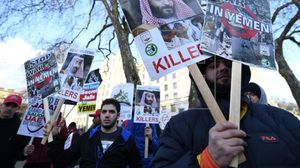 طالب ناشطون بوقف إعدام الناشطين في السعودية- EPA