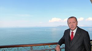 أشار أردوغان إلى أن العالم الإسلامي ودع رمضان آخر أوله رحمة وأوسطه مغفرة وآخره عتق من النار- الأناضول