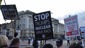 مسيرات حاشدة من عدة مدن بريطانية ضد زيارة ترامب إلى لندن- جيتي 