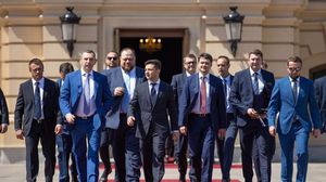 من المرجح أن تطمئن تصريحات زيلينسكي خلال أول زيارة يقوم بها إلى خارج البلاد كرئيس لأوكرانيا الحكومات الغربية- موقعه الرسمي