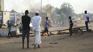 لم تتوقف التظاهرات المطالبة بتسليم السلطة لجهة مدنية في السودان - جيتي
