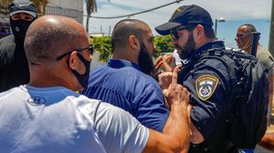 تتواصل الاحتجاجات رغم محاولات الشرطة الإسرائيلية فضها- جيتي