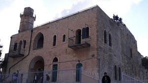 الاحتلال اقتطع جزءا من المسجد لصالح اليهود- عربي21