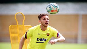 كان أرتور قد انضم إلى برشلونة في العام 2017 قادما من غريميو البرازيلي- أرتور / تويتر