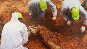 تم استخراج تسع جثث من أحد المواقع التي يشتبه وجود مقابر جماعية فيها في ترهونة- فيسبوك
