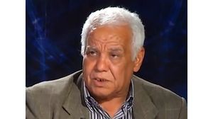 اعتقال عبد العالي رزاقي في الجزائر بسبب انتقاداته اللاذعة للسلطة الحاكمة وانحيازه للحراك