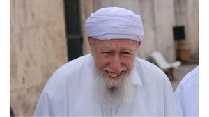 يعدّ الشيخ من الأعضاء البارزين ومن المؤسسين لرابطة الدعوة الإسلامية بالجزائر