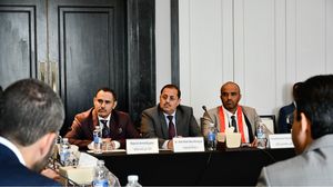 اختتمت الحكومة اليمنية الأحد جولة جديدة من المحادثات مع الحوثيين بشأن تبادل المعتقلين - تويتر