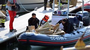 قتل ضابط في الموساد في حادثة انقلاب قارب في إيطاليا- يديعوت أحرنوت