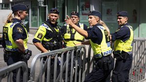 موافقة السويد جاءت بعد أن طلب رجل تصريحا لحرق نسخة من التوارة أمام السفارة الإسرائيلية في ستوكهولم السبت- جيتي