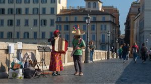 عازفو موسيقى في أحد شوارع العاصمة الإيطالية روما- CC0