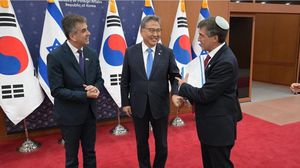 توقيع الاتفاقيات جاء على هامش ندوة تجارية في العاصمة الكورية الجنوبية بحضور 100 مسؤول حكومي من الطرفين- خارجية الاحتلال