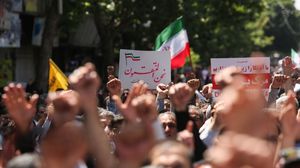 شعارات الانتقام رفعت في مسيرات غاضبة بمدن إيرانية- وكالة إيسنا الإيرانية
