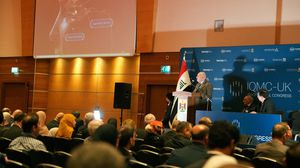 تميّز الحدث بحضور لافت للجيلين الثاني والثالث من الأطباء العراقيين في بريطانيا، ما أضفى بعداً اجتماعياً وثقافياً إلى جانب البعد العلمي.. فيسبوك