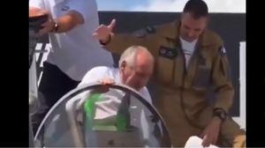 بايرو وقع في الإحراج أمام الصحفيين بالمعرض- إكس