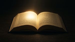 عندما تكون الكتابة موهبة، والمعاني فتوحا، والغاية خالصة، والشجاعة الأدبية سجية، فمعالجة التعبير ساعتها مخاض ولادة لنصوص تحيا ما بقيت أنفاس البشر.