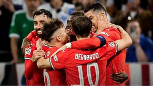 رفع رونالدو، الذي بلغ سن الأربعين رصيده إلى 137 هدفا دوليا- portugal / إكس