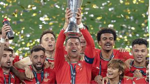 حسمت البرتغال اللقب بعد فوزها على إسبانيا بطلة النسخة الفائتة بفضل ركلات الترجيح 5-3 - Portugal/ إكس
