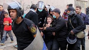 عناصر من الأمن المصري تعتقل طفلا - ارشيفية