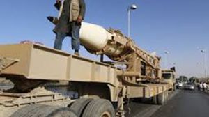 داعش تستعرض في الرقة بصاروخ سكود - ا ف ب
