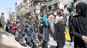 ما زال مخيم اليرموك تحت ضغوط الحصار والتجويع والقصف - أرشيفية