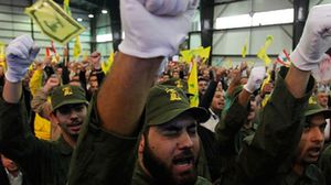 متابعون يتهمون حزب الله باستغلال الوضع المعيشي السيئ لبعض المسيحيين - أرشيفية