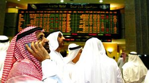 أسواق الخليج تتراجع مع هبوط أسعار النفط - أرشيفية
