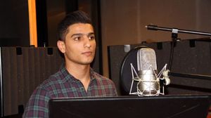 محمد عساف أثناء تسجيله أغنيته الوطنية - أرشيفية