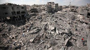 صورة تظهر حجم الدمار في الشجاعية - (المركز الفلسطيني للإعلام)