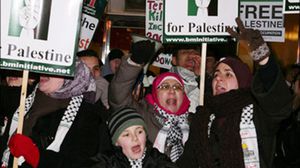 جانب من اعتصامات التضامن مع غزة في لندن - أ ف ب