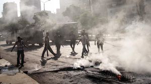 الشرطة و"بلطجية" يفرّقون مسيرات احتجاجية لمؤيدي مرسي - الأناضول