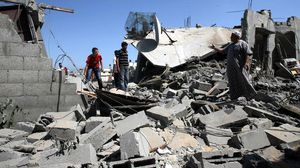 آثار الدمار في قصف إسرائيلي لخانيونس - الأناضول