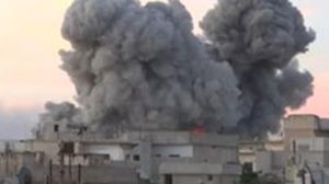 آثار قصف الطائرات السورية مدينة الرمادي - (وكالات محلية)