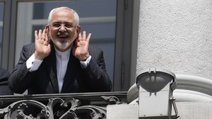 وزير الخارجية الإيراني جواد ظريف أثناء تواجده في فيينا - أ ف ب