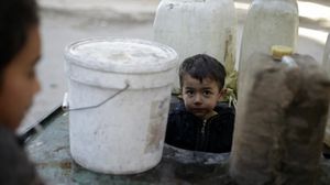 معاناة السوريين مع ندرة الماء الشروب بسبب الحصار- أرشيفية